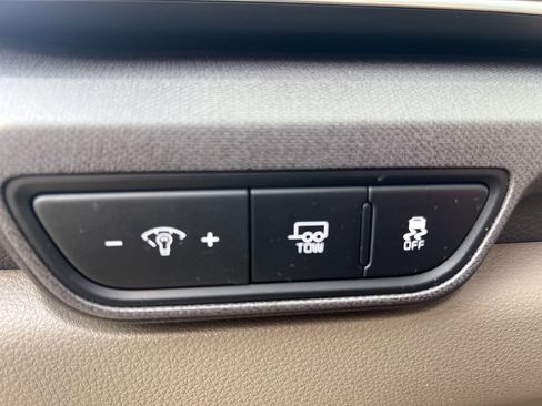 Used 2025 Kia Carnival SX image 11