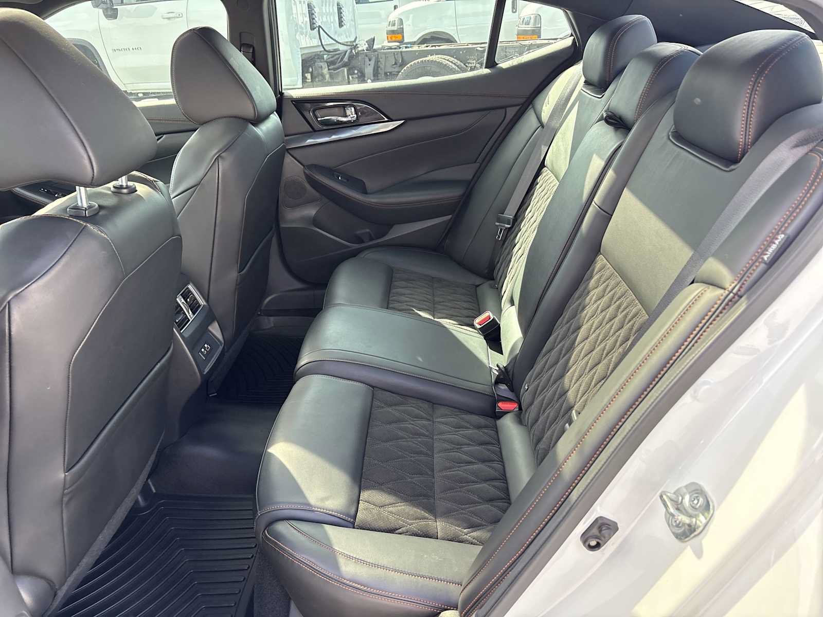 Used 2020 Nissan Maxima SR w/ Illumination Package FWD image 26
