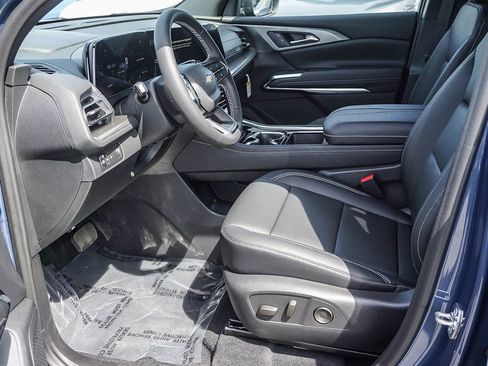 New 2026 Chevrolet Traverse LT FWD image 17