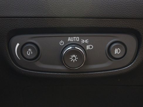 Used 2023 Buick Encore GX Select FWD image 23