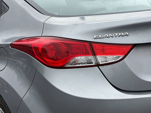 Used 2013 Hyundai Elantra Limited image 22