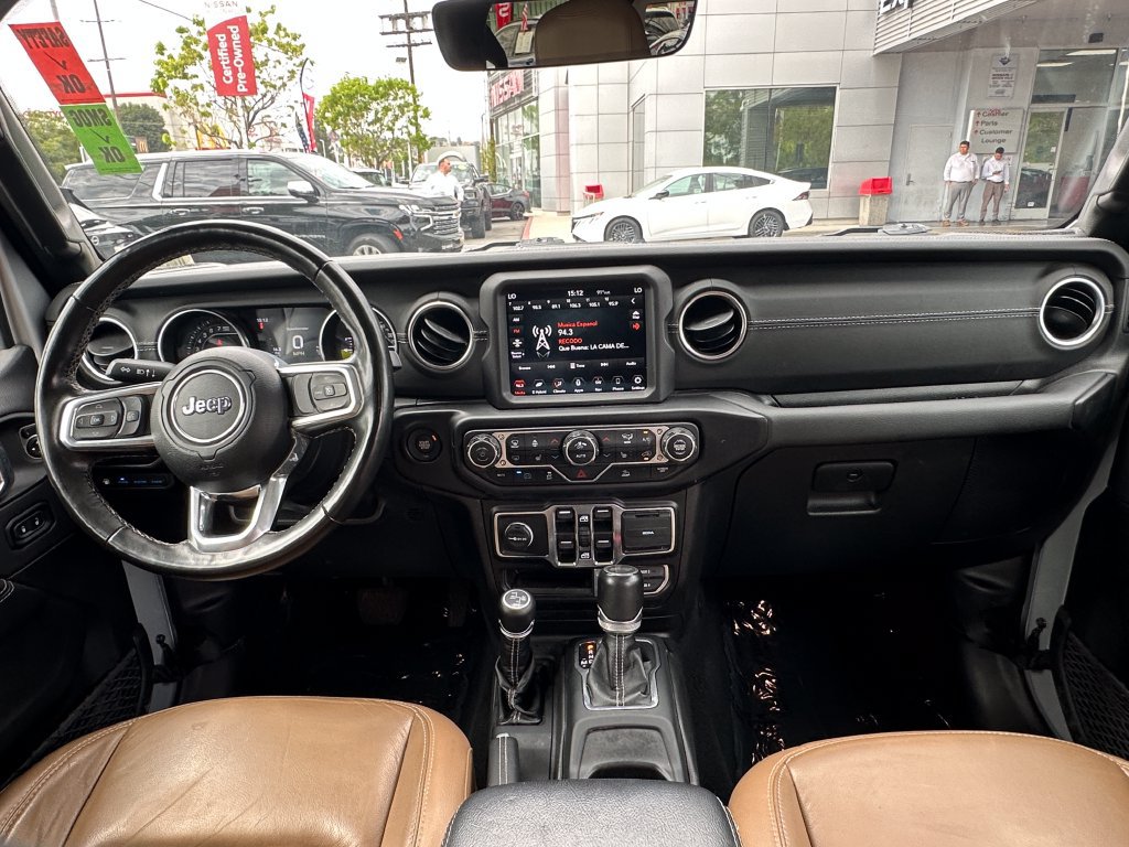 Used 2022 Jeep Wrangler Unlimited Sahara w/ Cold Weather Group AWD/4WD image 21