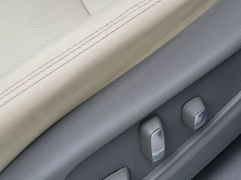 Certified 2023 Cadillac XT5 Premium Luxury image 8