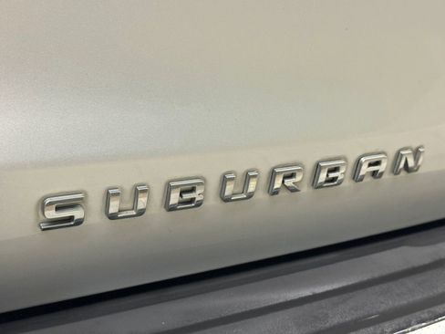 Used 2016 Chevrolet Suburban LTZ image 13