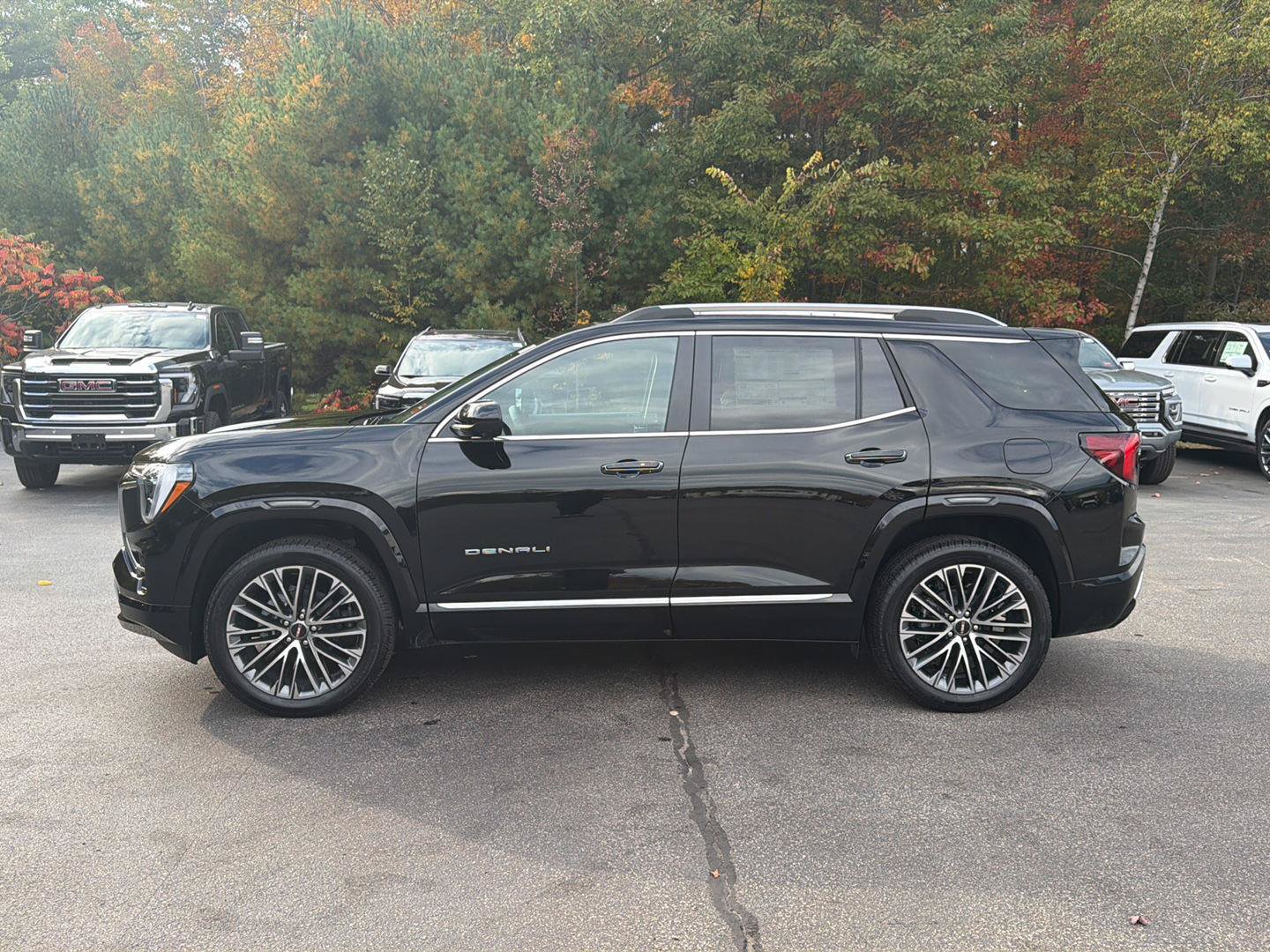 New 2027 GMC Terrain Denali w/ LPO, Floor Liner Package AWD/4WD image 2