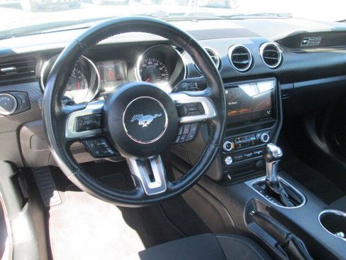 Used 2020 Ford Mustang Coupe RWD image 11