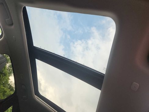 New 2025 Nissan Murano SL image 14