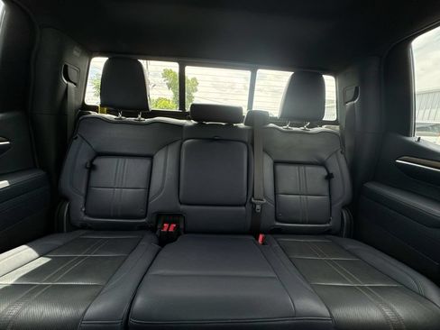 Used 2022 Chevrolet Silverado 1500 High Country w/ Technology Package AWD/4WD image 33