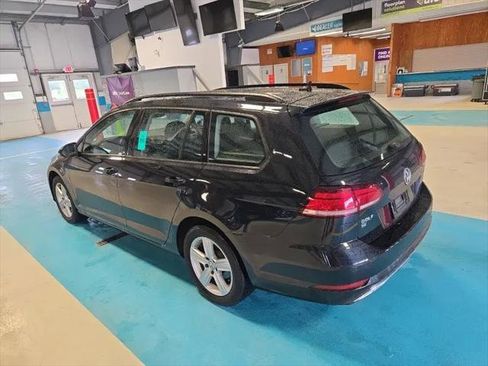 Used 2018 Volkswagen Golf SE FWD image 4