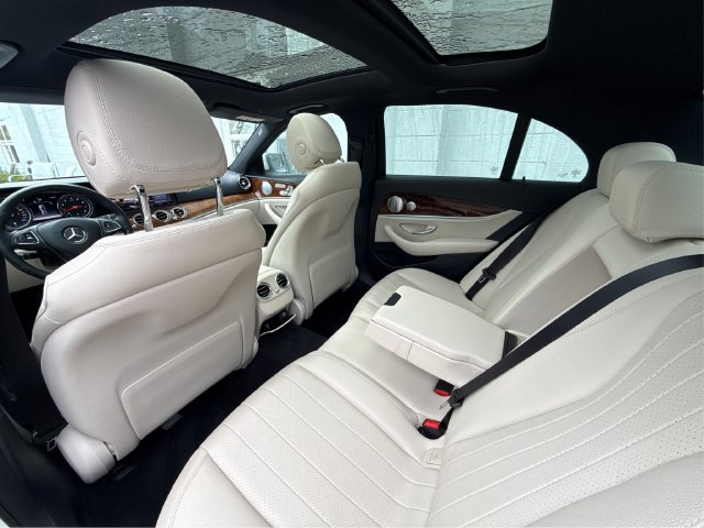 Used 2018 Mercedes-Benz E 300 4MATIC image 39