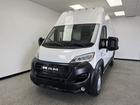 Used 2024 RAM ProMaster 3500 w/ Delivery Van Package image 3