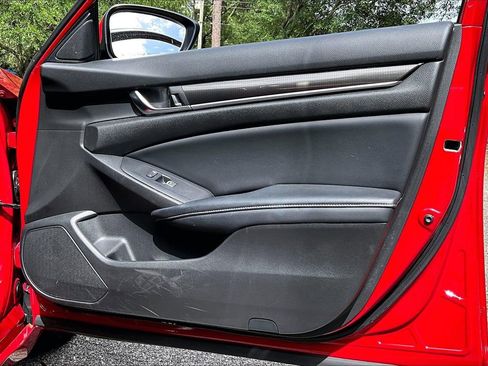 Used 2018 Honda Accord Sport image 29