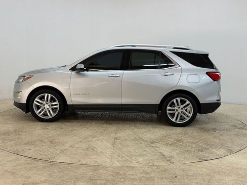 Used 2018 Chevrolet Equinox Premier FWD image 2