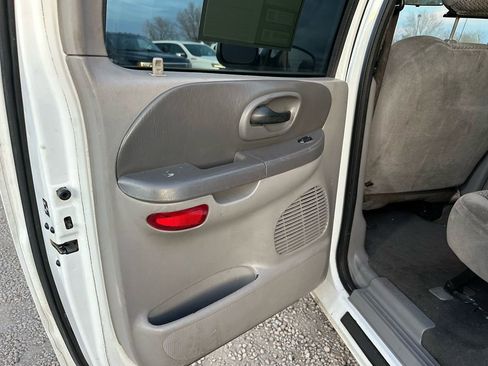 Used 2001 Ford F150 XLT image 27