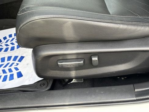 Used 2018 Honda Civic EX-L image 16