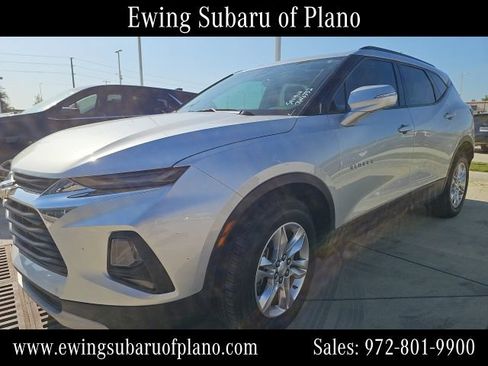 Used 2019 Chevrolet Blazer LT w/ Sound & Technology Package FWD image 2