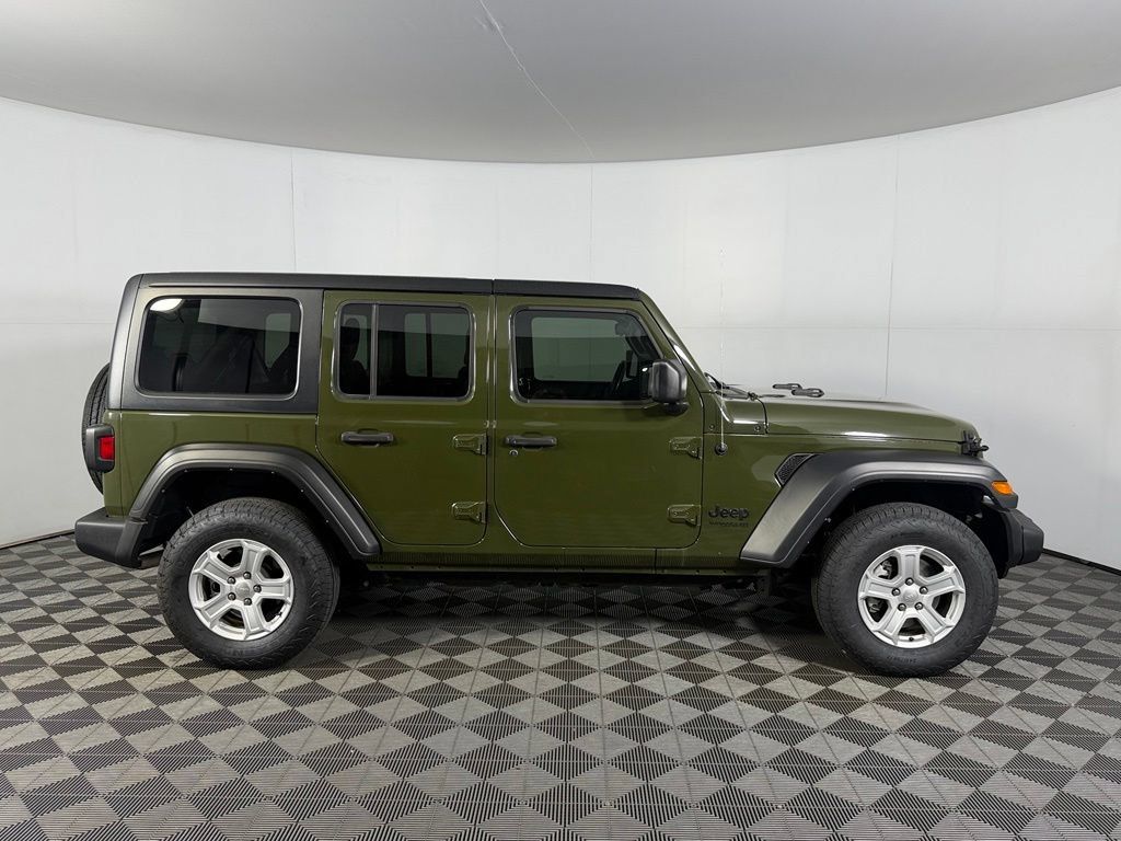 Used 2022 Jeep Wrangler Unlimited Sport AWD/4WD image 5
