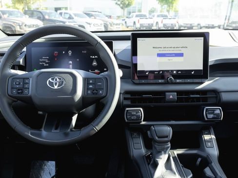 Used 2026 Toyota RAV4 SE AWD/4WD image 27