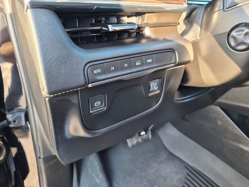 Certified 2023 Cadillac Escalade Premium Luxury AWD/4WD image 12