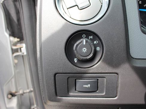 Used 2014 Ford F150 XLT w/ Equipment Group 302A Luxury AWD/4WD image 18