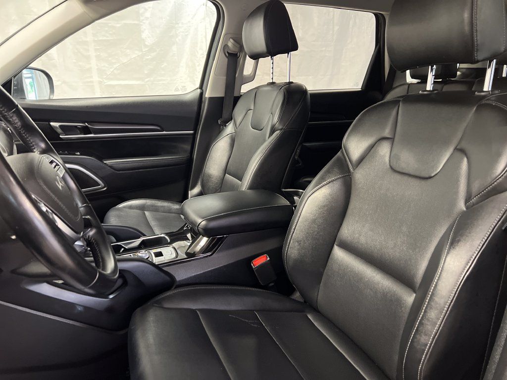 Used 2023 Kia Telluride LX AWD/4WD image 16