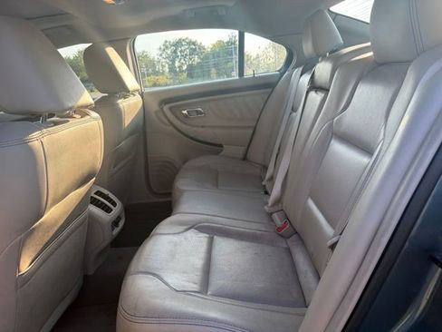 Used 2010 Ford Taurus Limited FWD image 13