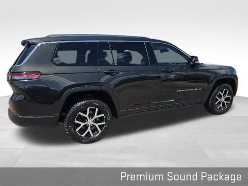 Used 2023 Jeep Grand Cherokee L Limited AWD/4WD image 23