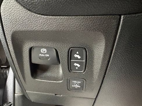 Used 2022 RAM 1500 Big Horn AWD/4WD image 20