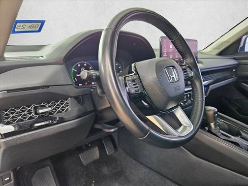 Used 2023 Honda Accord Touring image 9