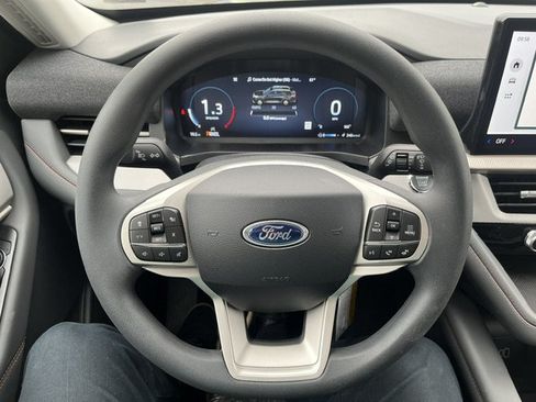 New 2026 Ford Explorer Active AWD/4WD image 16