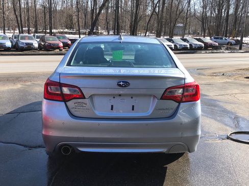 Used 2017 Subaru Legacy 2.5i Limited image 4