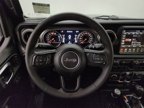 Used 2023 Jeep Wrangler Unlimited Sport image 16