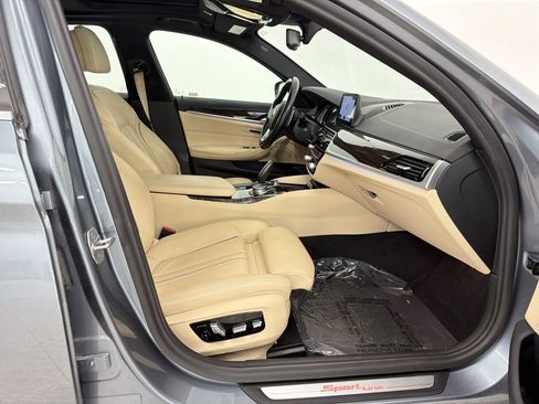 Used 2018 BMW 540i RWD image 26