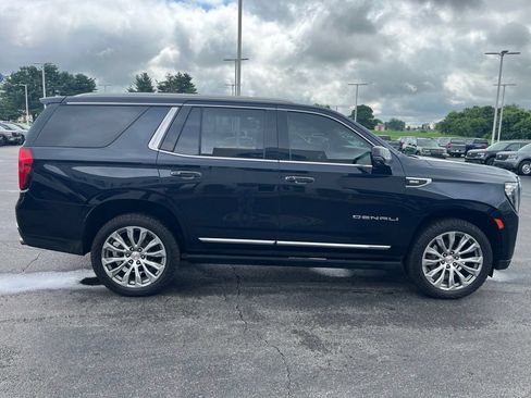 Used 2022 GMC Yukon Denali AWD/4WD image 3