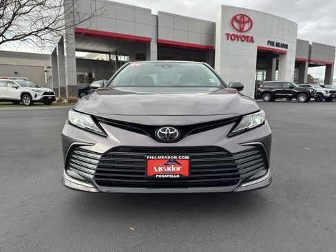 Used 2024 Toyota Camry LE image 6