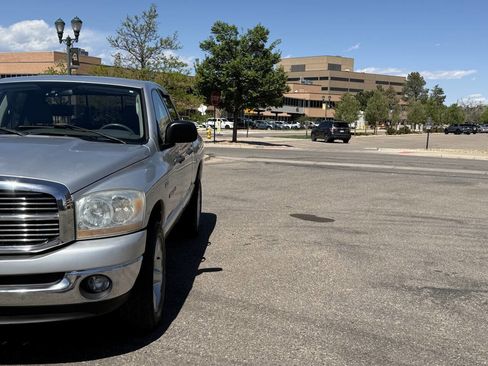 Used 2006 Dodge Ram 1500 Truck SLT AWD/4WD image 2
