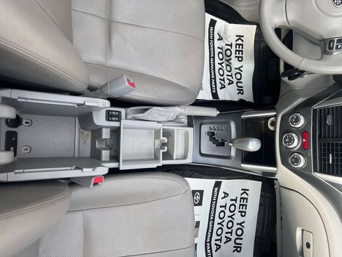 Used 2011 Subaru Forester 2.5X Limited AWD/4WD image 24