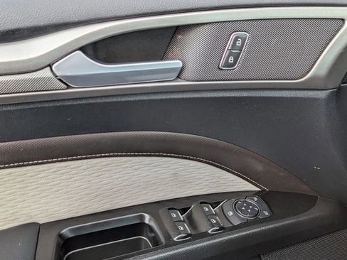 Used 2019 Ford Fusion SE w/ Equipment Group 151A image 22