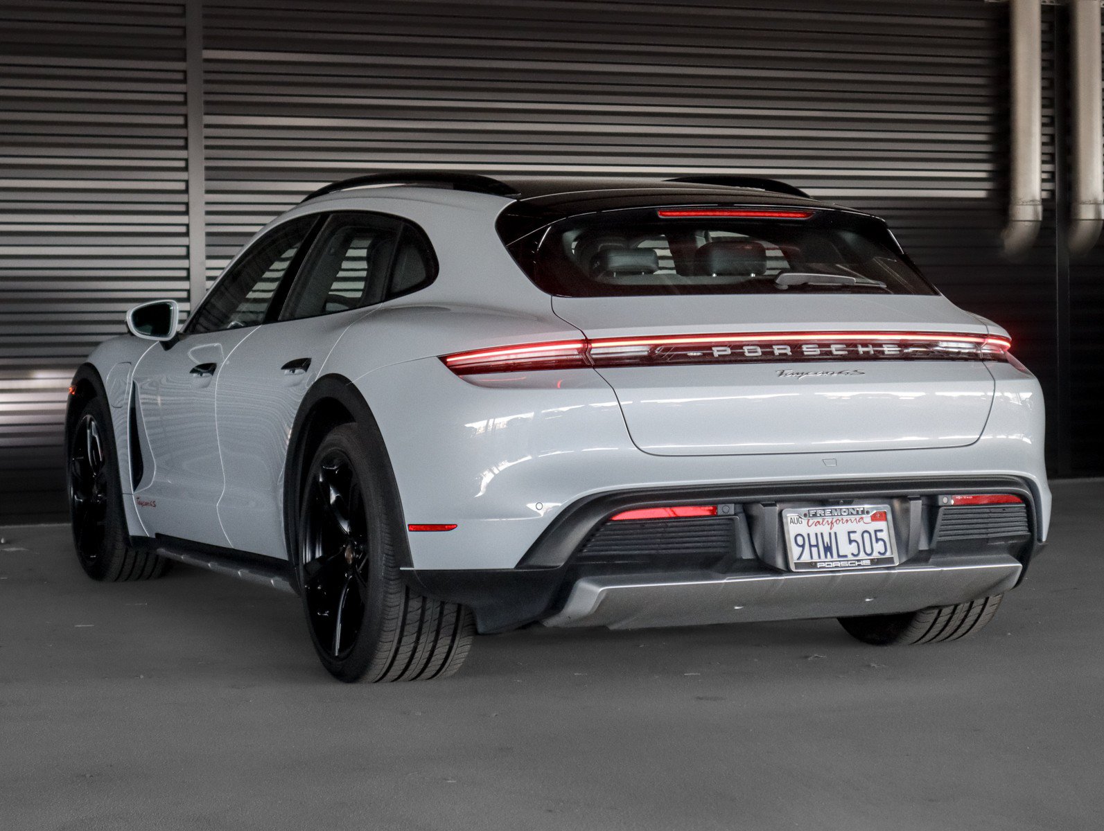 Certified 2023 Porsche Taycan 4S AWD/4WD image 3