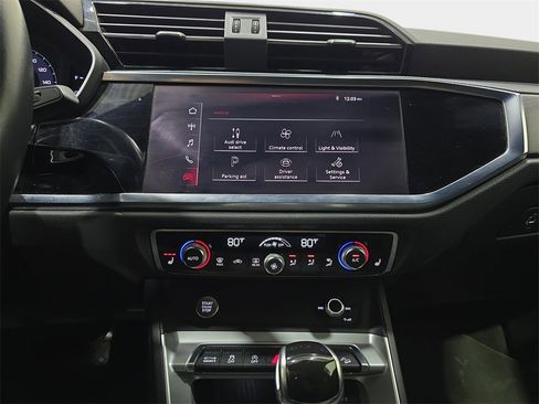 Used 2019 Audi Q3 2.0T Premium Plus image 21