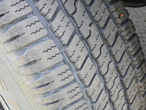 Used 2021 GMC Sierra 1500 AT4 image 4