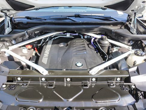 Certified 2023 BMW X7 xDrive40i w/ M Sport Package image 26