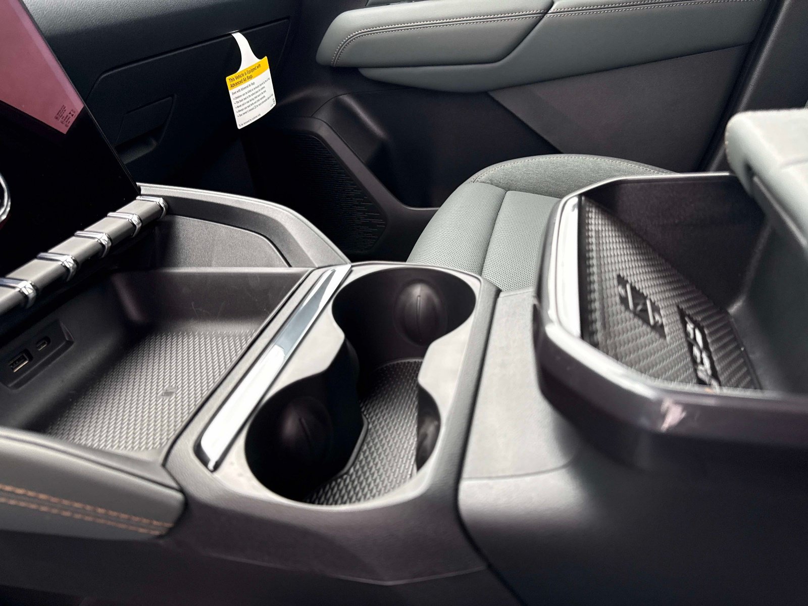 New 2027 GMC Terrain AT4 w/ Convenience Package III AWD/4WD image 26