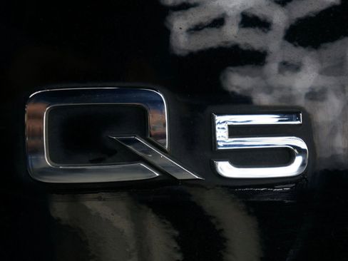 Used 2018 Audi Q5 2.0T Premium Plus w/ Premium Plus Package image 8