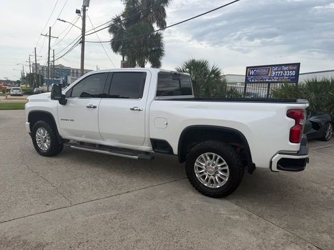 Used 2021 Chevrolet Silverado 2500 High Country w/ Z71 Off-Road Package AWD/4WD image 8