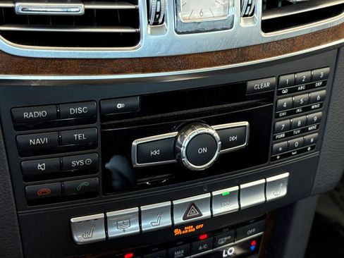 Used 2014 Mercedes-Benz E 350 4MATIC Sedan image 17