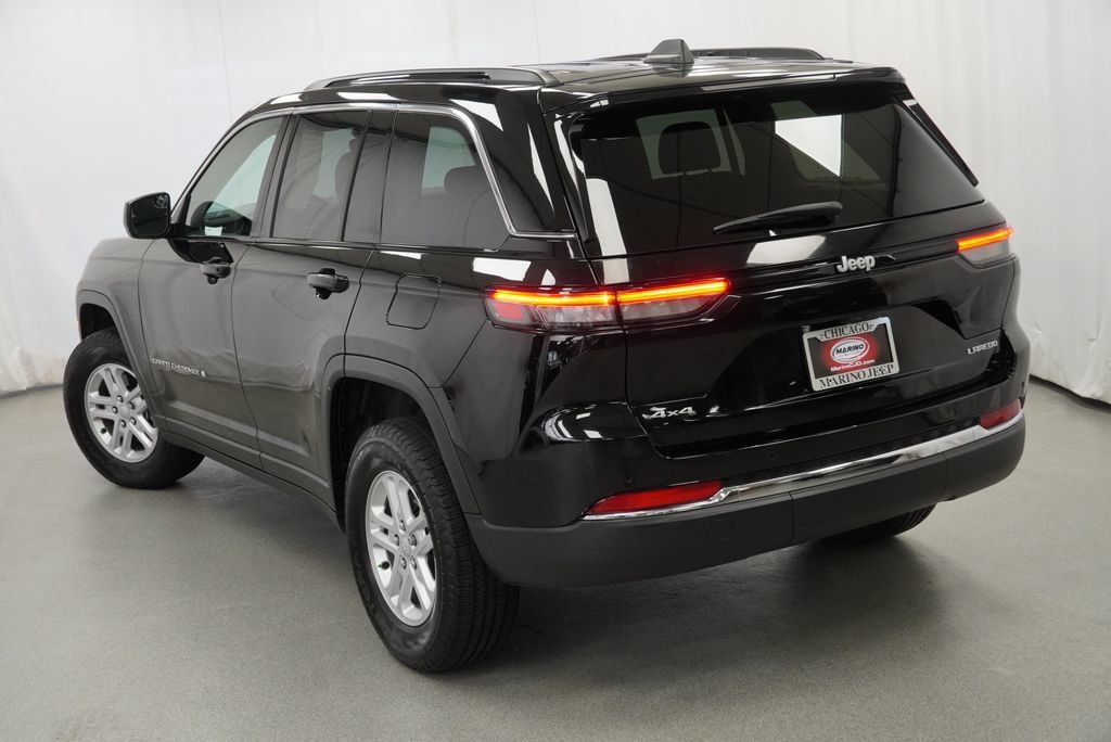 Certified 2024 Jeep Grand Cherokee Laredo AWD/4WD image 19