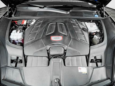 Certified 2023 Porsche Cayenne GTS AWD/4WD image 12