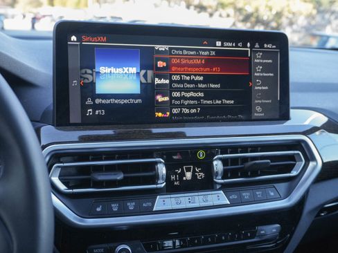 Used 2025 BMW X4 xDrive30i image 23