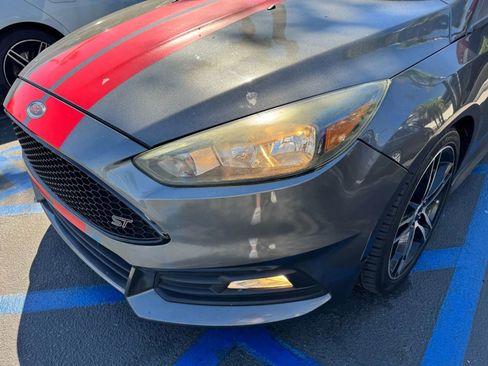Used 2016 Ford Focus ST image 4